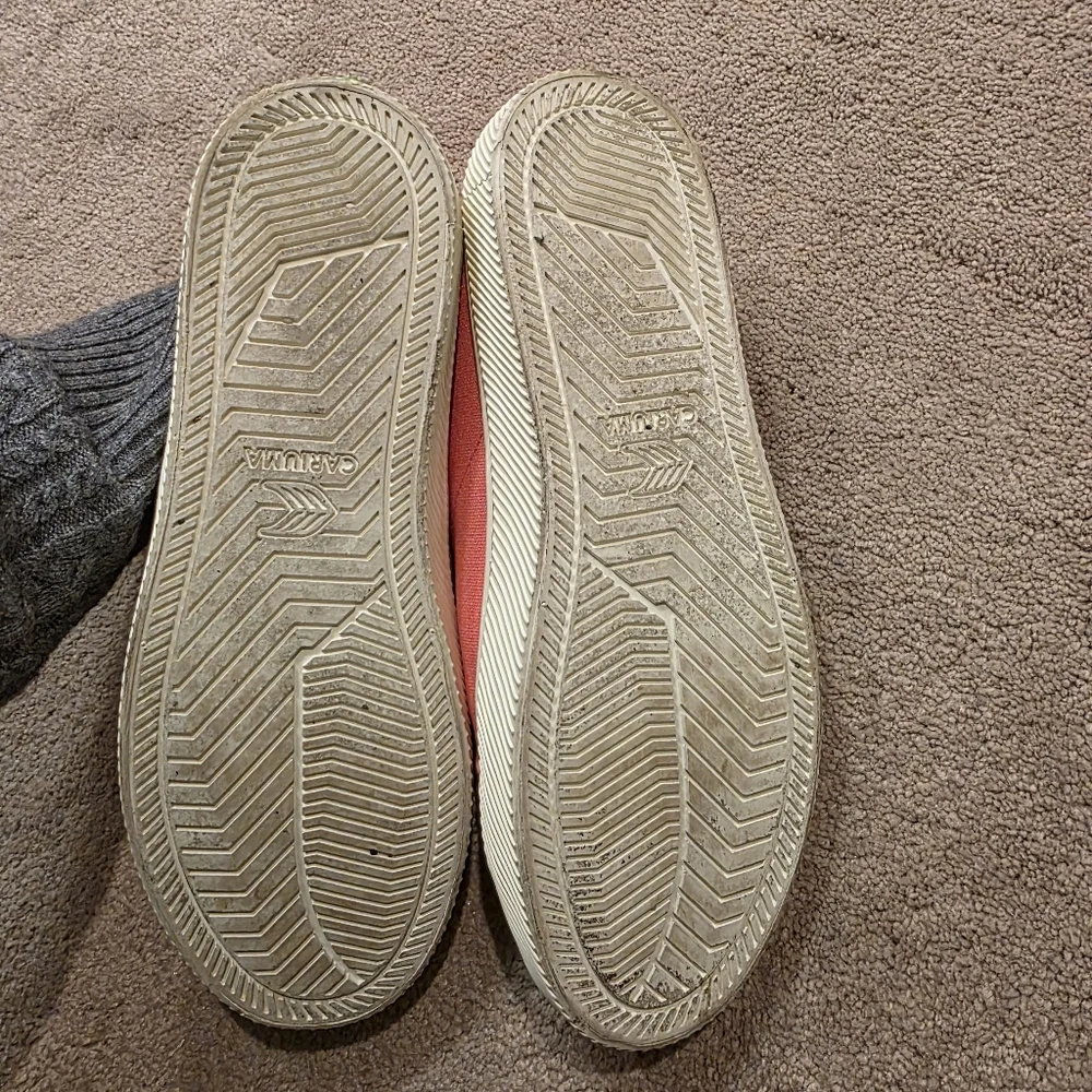 Cariuma Tennis Shoes Size 10